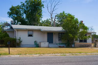 2007 W Commerce Street, San Saba, TX 76877 - Photo 1