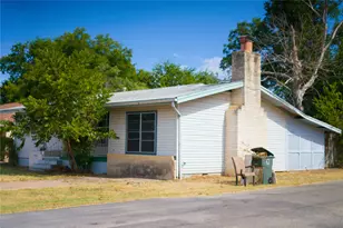 2007 W Commerce St, San Saba, TX 76877 - Photo 3