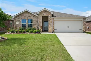 936 Glover Dr, Aubrey, TX 76227 - Photo 1