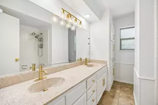2701 Baldwin Dr, Arlington, TX 76012 - Photo 17