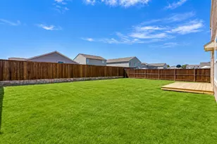 820 Sugartree Dr, Cleburne, TX 76031 - Photo 27