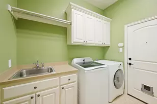 4046 E Hill Dr, Irving, TX 75038 - Photo 17