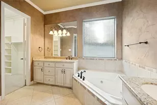 4046 E Hill Dr, Irving, TX 75038 - Photo 13