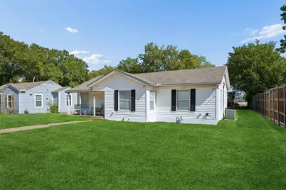 809 E Wall Street, Grapevine, TX 76051 - Photo 7