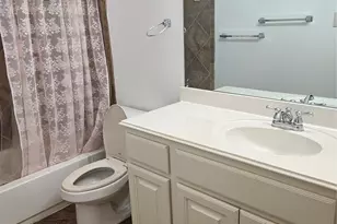 5852 Windy Meadow Ln, Grand Prairie, TX 75052 - Photo 13