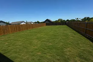 6733 Teal Cir, Princeton, TX 75407 - Photo 15