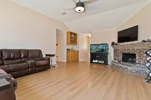 6545 Meadowlark Ln E, Watauga, TX 76148 - Photo 5