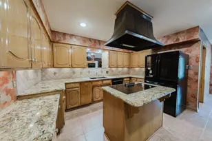 7500 Teakwood Ct, Fort Worth, TX 76112 - Photo 5