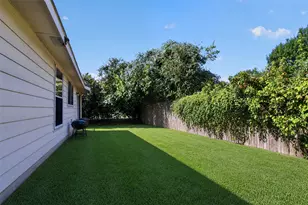 2752 Maegen Cir, Fort Worth, TX 76112 - Photo 7