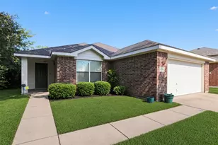 2752 Maegen Cir, Fort Worth, TX 76112 - Photo 1