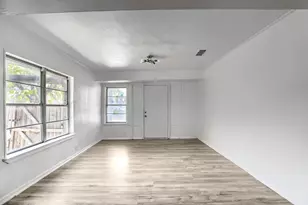 2009 S First St, Garland, TX 75041 - Photo 5