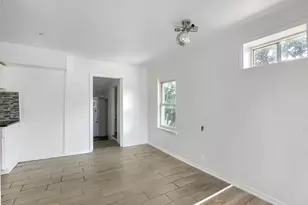 2009 S First St, Garland, TX 75041 - Photo 11