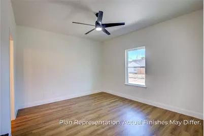 205 E Laura Avenue, Quinlan, TX 75474 - Photo 7