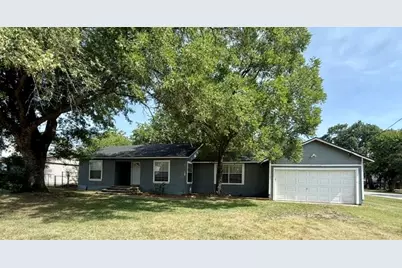 415 E Avenue G, Midlothian, TX 76065 - Photo 1