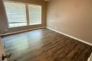 415 E Avenue G, Midlothian, TX 76065 - Photo 9