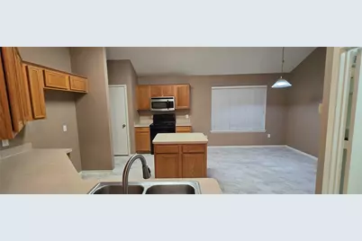 1912 Chapman Drive, Lancaster, TX 75134 - Photo 11