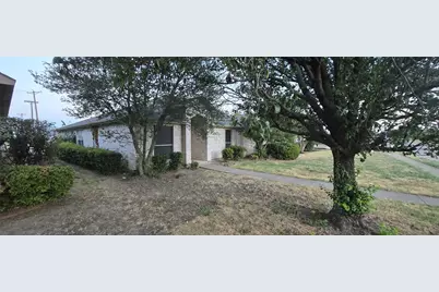 1912 Chapman Drive, Lancaster, TX 75134 - Photo 3