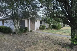 1912 Chapman Dr, Lancaster, TX 75134 - Photo 3
