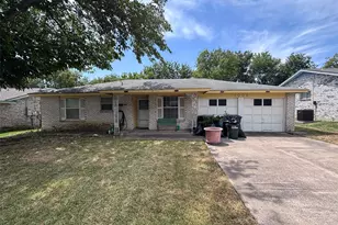 1002 Shenandoah Dr, Arlington, TX 76014 - Photo 1