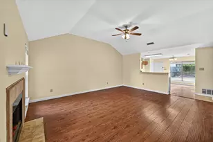 724 Lemons St, Cedar Hill, TX 75104 - Photo 9