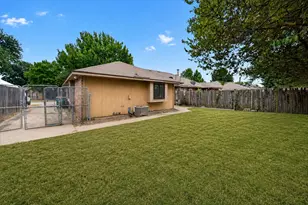 724 Lemons St, Cedar Hill, TX 75104 - Photo 11