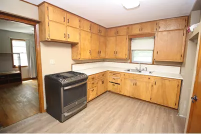 306 S Austin Street, Wolfe City, TX 75496 - Photo 9