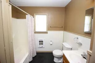 306 S Austin St, Wolfe City, TX 75496 - Photo 13