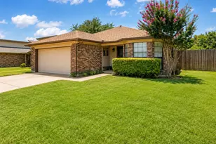 6508 Fairview Dr, Watauga, TX 76148 - Photo 1