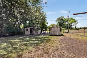 2225 Mayfair St, Ennis, TX 75119 - Photo 25