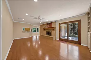 451 Cooks Ln, Fort Worth, TX 76120 - Photo 5