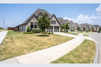 340 Moonvine Drive, Little Elm, TX 75068 - Photo 3