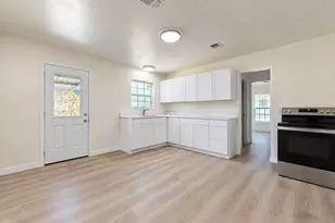 2605 Howard Rd, Waxahachie, TX 75165 - Photo 9