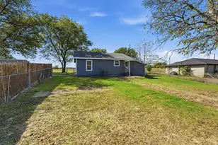 2605 Howard Rd, Waxahachie, TX 75165 - Photo 17