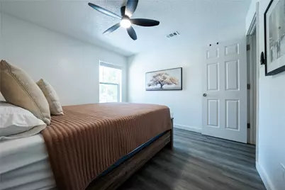 809 W Broadus Avenue, Fort Worth, TX 76115 - Photo 15