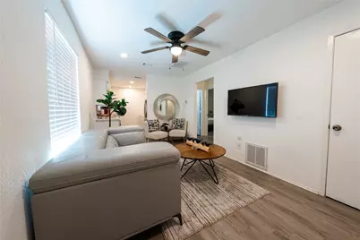 809 W Broadus Avenue, Fort Worth, TX 76115 - Photo 17