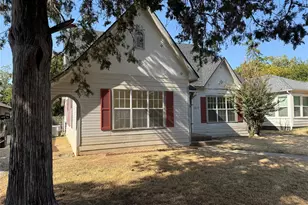 1217 W Walker St, Denison, TX 75020 - Photo 1