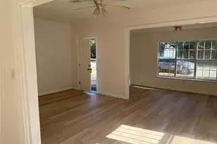 1217 W Walker St, Denison, TX 75020 - Photo 3