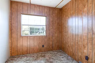 146 South St, Tye, TX 79563 - Photo 11