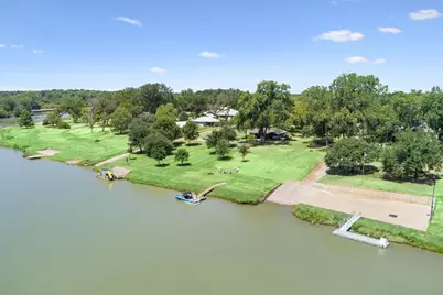 172 Brazos Point Drive, Waco, TX 76705 - Photo 3
