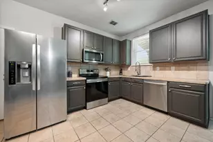 517 Zachum Dr, Arlington, TX 76002 - Photo 3