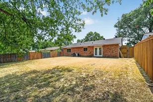 7131 Nutmeg Ln, Dallas, TX 75249 - Photo 19