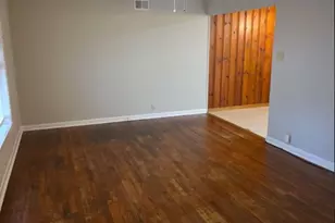 1811 W College St, Sherman, TX 75092 - Photo 3