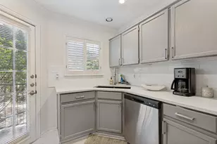 2902 State St, Dallas, TX 75204 - Photo 11