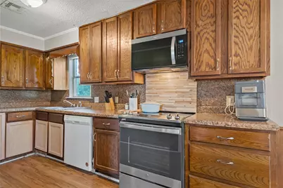 296 Ish Street, China Spring, TX 76633 - Photo 7