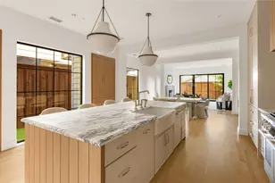 3938 Hawthorne Ave, Dallas, TX 75219 - Photo 11