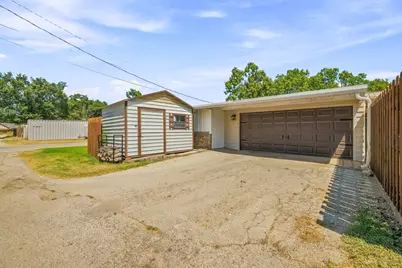1420 Green Street, Graham, TX 76450 - Photo 33