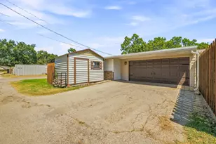 1420 Green St, Graham, TX 76450 - Photo 33