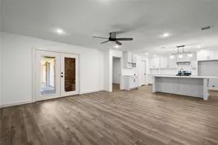 909 Robertson Rd, Grand Prairie, TX 75050 - Photo 7