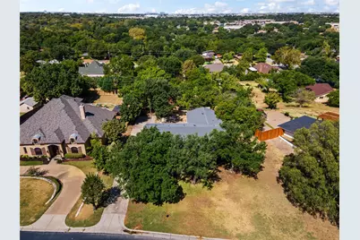 909 Robertson Road, Grand Prairie, TX 75050 - Photo 33