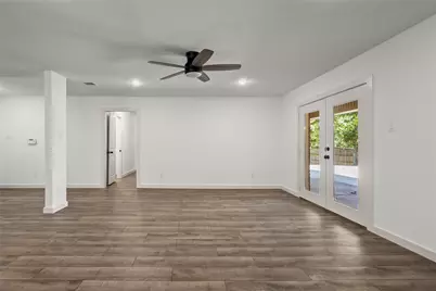 909 Robertson Road, Grand Prairie, TX 75050 - Photo 13